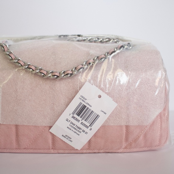 Coach Tabby Shoulder Bag 20 With Pink Denim Quilting - Picture 9 of 10